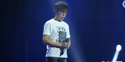 40岁人喜欢听什么样的歌曲写下歌名